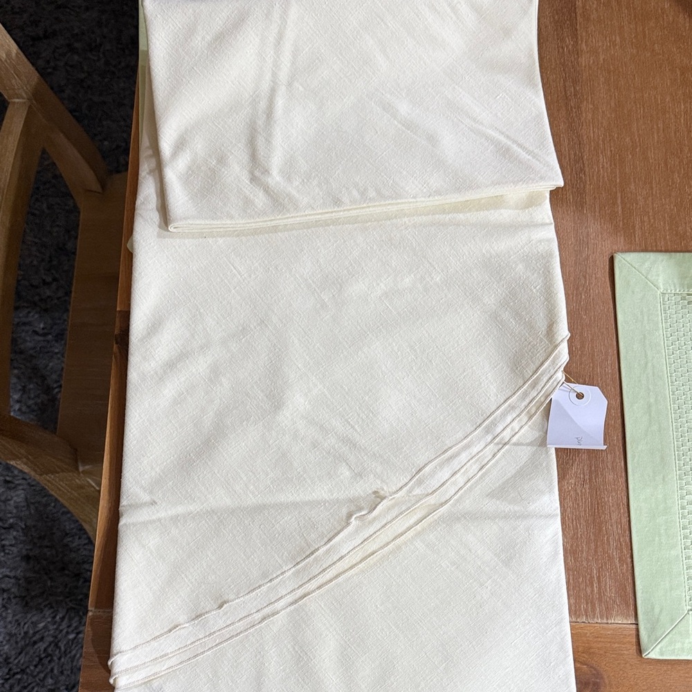 Cream round  Table cloth- Soft Neutral Set